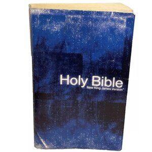 Holy Bible New King James Version (NKJV) Biblica 1982 Paperback 1112 Pages